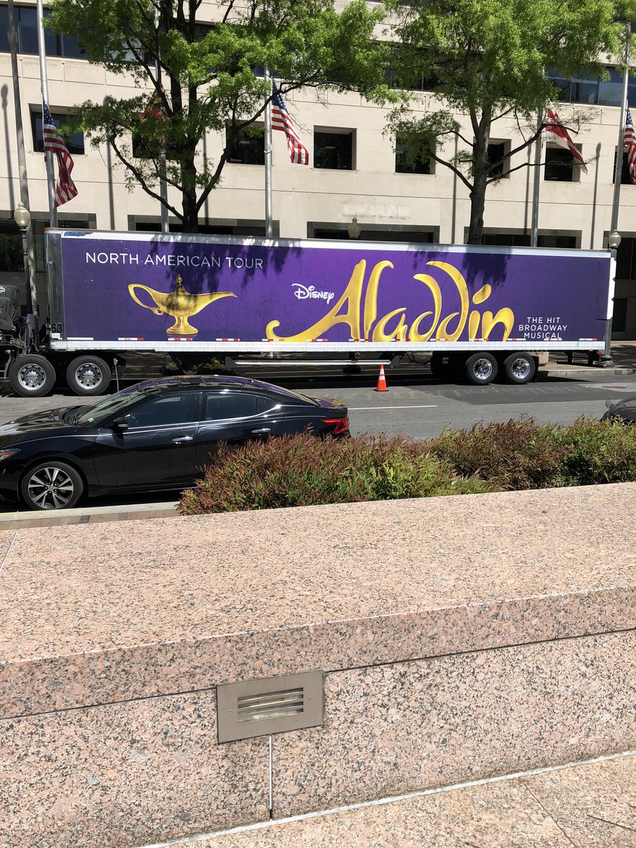DC4Hope's tweet photo. Hi Disney ๐๐๐๐๐
#Aladdin #NationalTheaterDC #Broadway https://t.co/HjcKUnh004