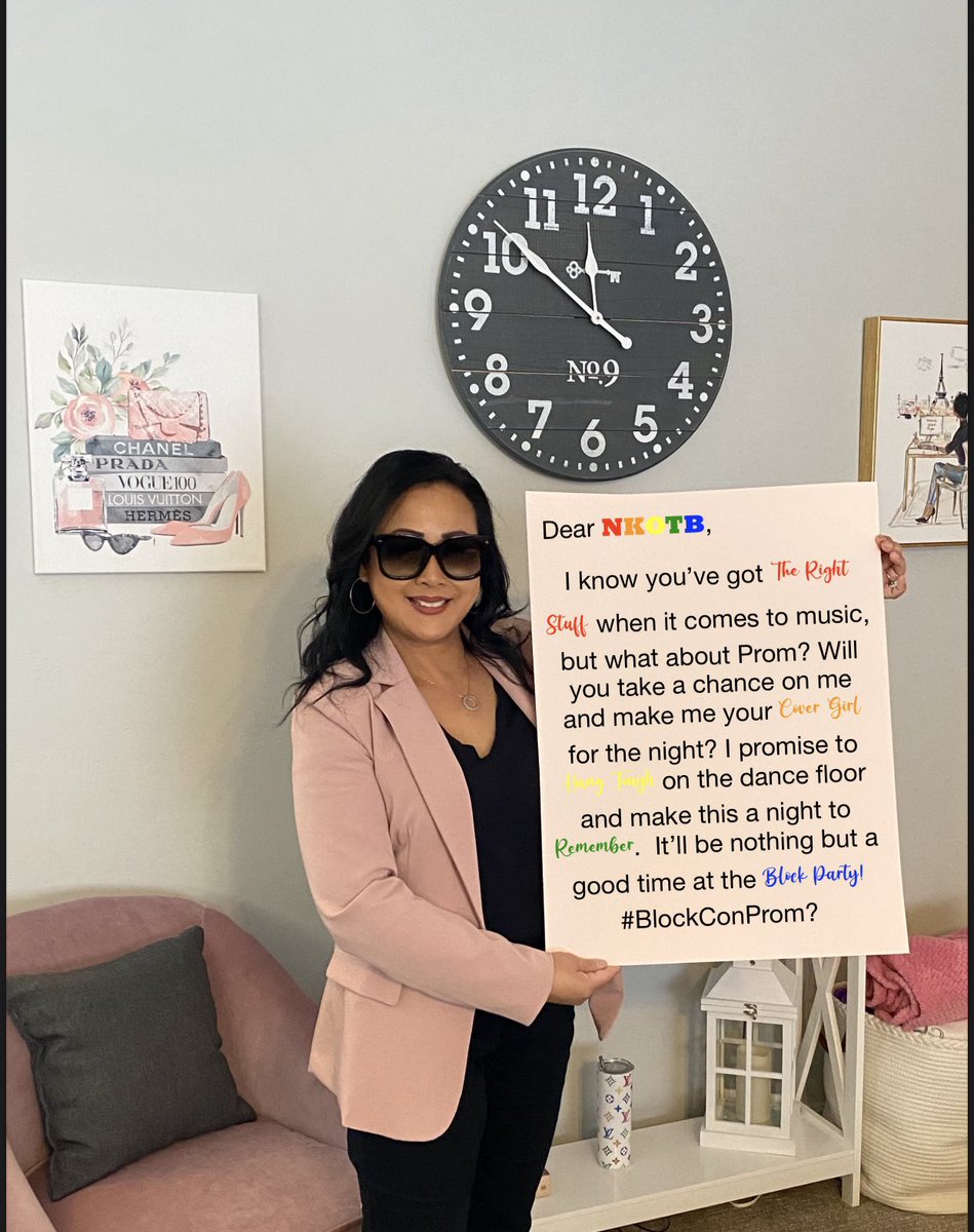tai_nkotb's tweet photo. It may be corny, but what the heck? We didnβt have this back in the day!
#BlockConPromposal #NKOTBProm #BlockCon https://t.co/YJSLNCDIZr