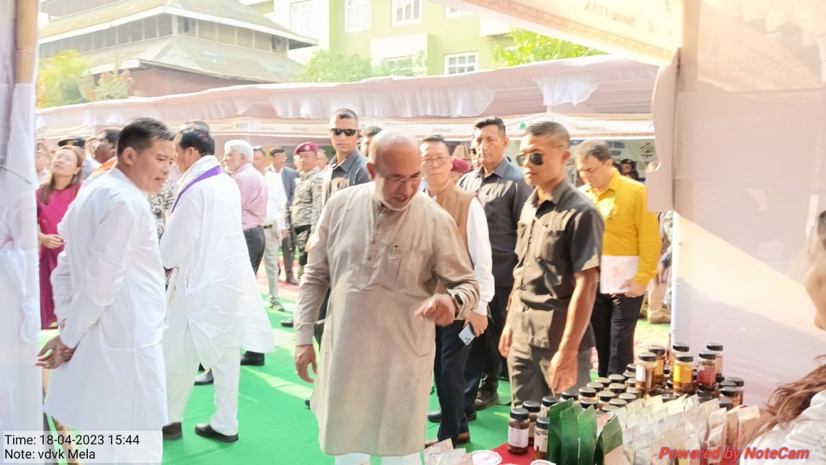 kpiforest's tweet photo. Honourable Union Minister for Tribal affairs Shri Arjun Munda , Honourable CM Shri N. Biren Singh Honourable Forest Minister Shri Th Biswajit Singh visits Kangpokpi VDVK Stall .@MundaArjun @NBirenSingh @BiswajitThongam https://t.co/WF32gNz0MX
