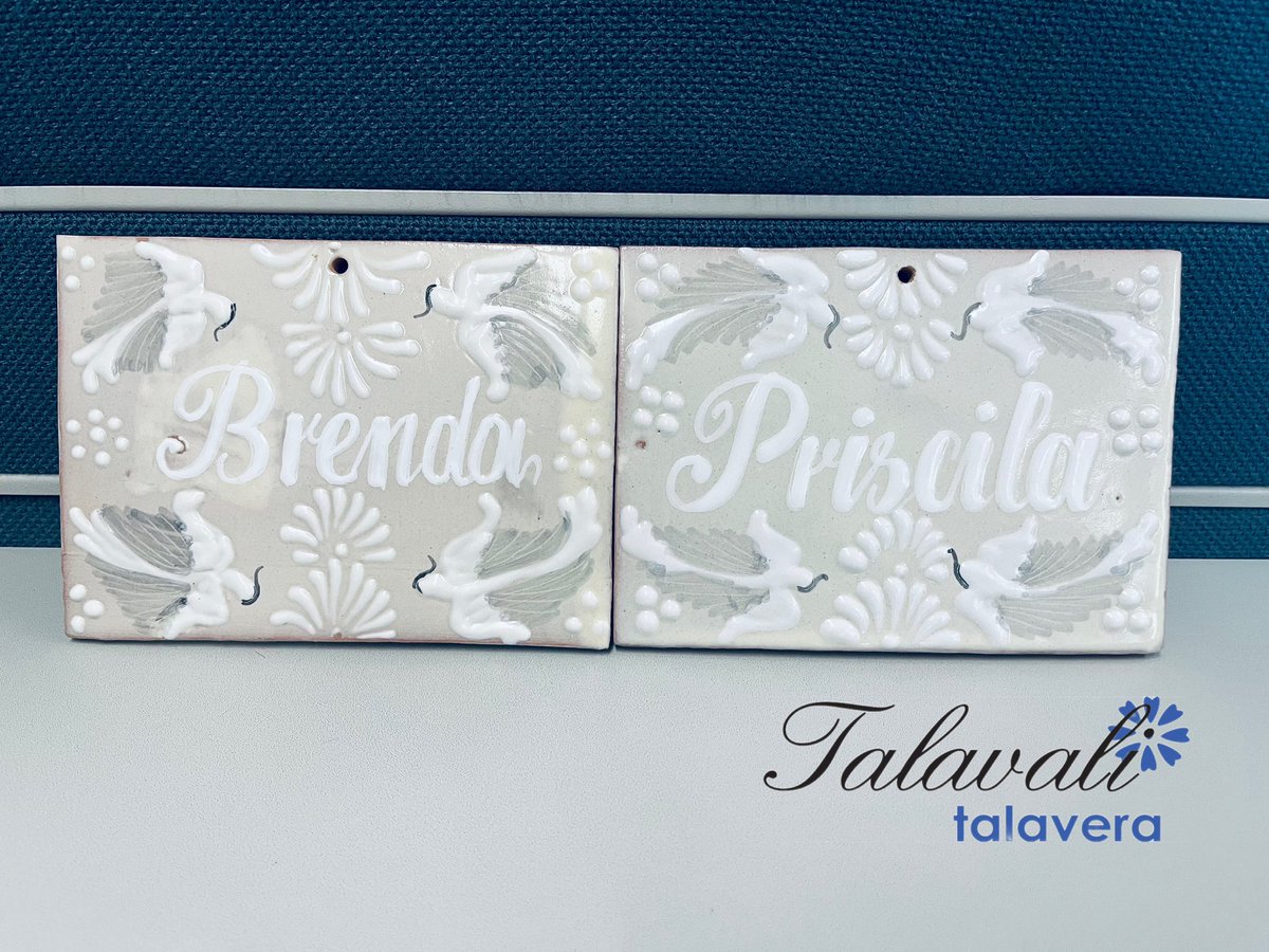 Placas decorativas. La idea que tengas la podemos realizar. Talavera Gris. 🤍

Para cualquier cotización puedes contactarnos. 🤳🏻
 
 #Talavali #Talavera #Joyería #Collares #Dijes #Pulseras #Alhajeros  #Artesanias #artesaniasmexicanas #Tlaxcala #RT