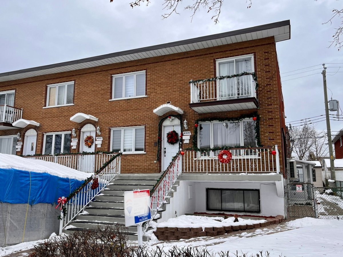 NudoRealtor's tweet photo. Vendu à Montréal (Saint-Léonard) - 3 cac - 2 sdbs - 1 sde https://t.co/1q3TIMK9X4 https://t.co/35b76JLjt5