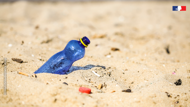 ONF_Officiel's tweet photo. Emballages, mégots 🚬, plastiques …de nombreux déchets sont retrouvés sur le littoral. 🌊 
✅Pour lutter contre cette #pollution et mieux la comprendre, l’#ONF et TEO ont créé le projet Quali’Bam, piloté par @citeofrance, qui vise à quantifier et caractériser les déchets marins. https://t.co/RE5MFPoqxi