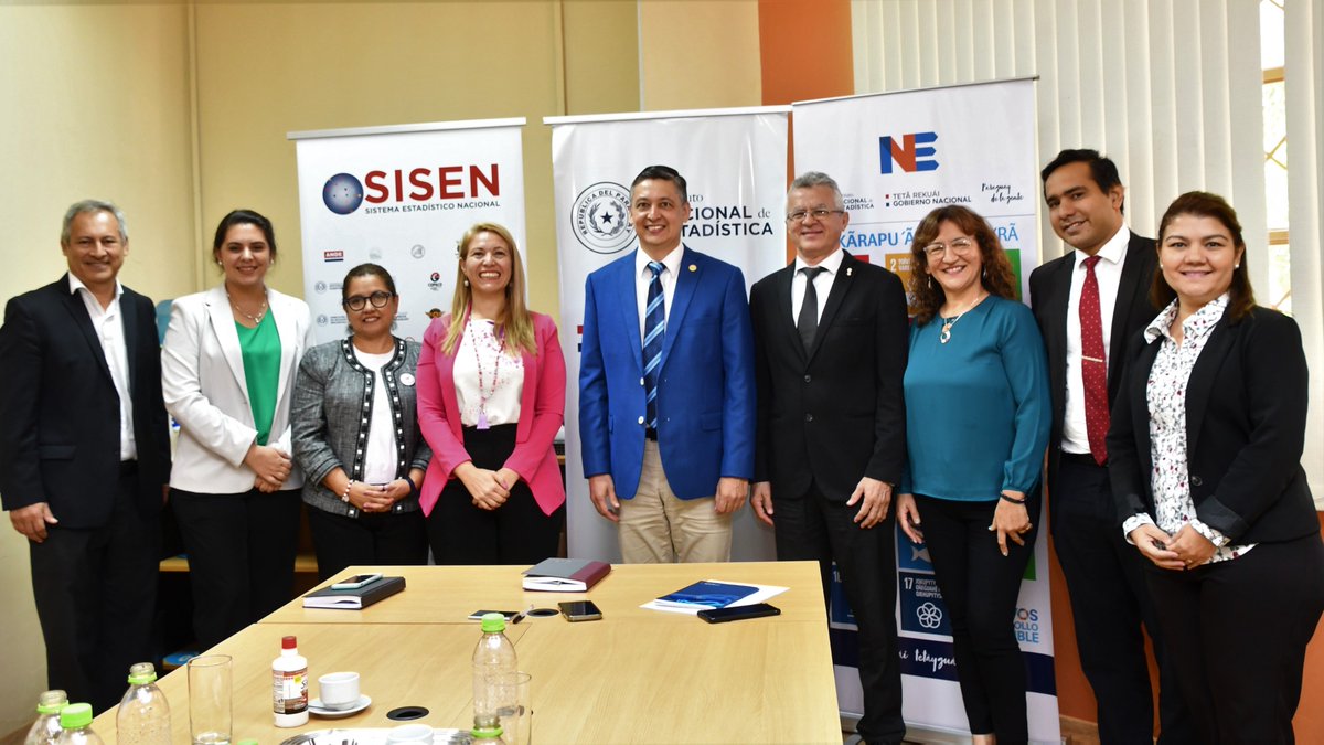 VEP_Paraguay's tweet photo. ✅La ministra @UbaldiCarmen con el acompañamiento técnico de la STP se reunió con el director del @INE_Paraguay, @ivanojedapy y su equipo técnico, para conversar sobre la articulación de estrategias para el fortalecimiento interistitucional. https://t.co/aSa3fxdgey