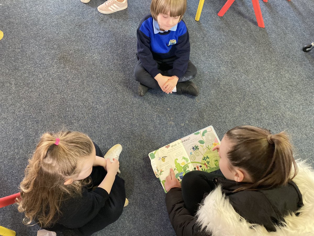 prog_BCS's tweet photo. TY visited Scoil Mhuire Primary School this morning to do a paired reading workshop with Junior Infants. “How can we be Kind? “ a beautiful picture book that explores the importance of kindness in our world. TY students taking action towards Global Goal No. 16 - Peace and Justice https://t.co/ExvPjyBwn1