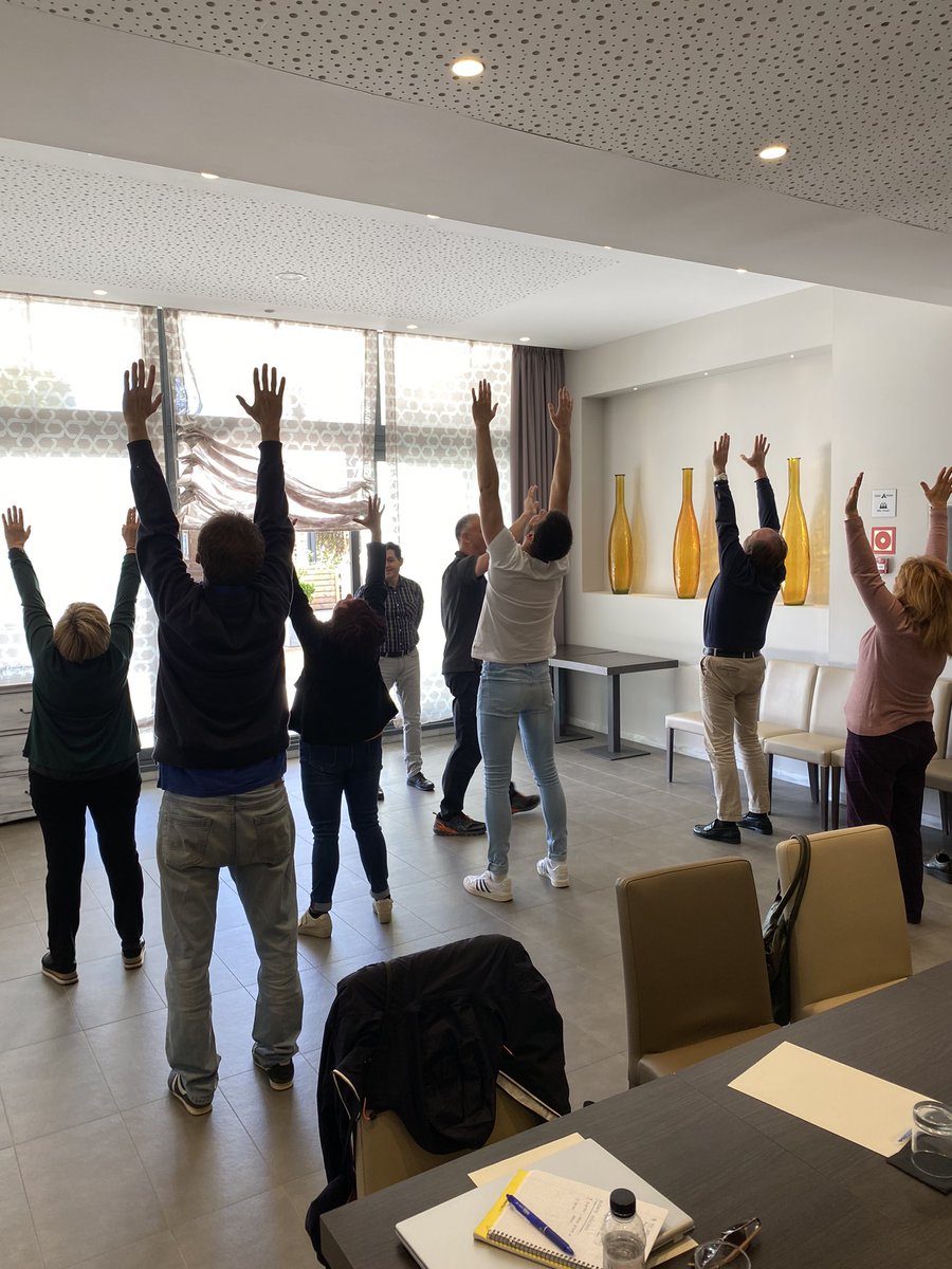 jsoleme's tweet photo. Este pasado fin de semana celebramos un encuentro de tres días en el precioso pueblo de #Altafulla (Tarragona) donde mis clientes y yo hemos compartido trabajo, ideas, proyectos y objetivos #formacion #cursosonline https://t.co/0RY7RJvute