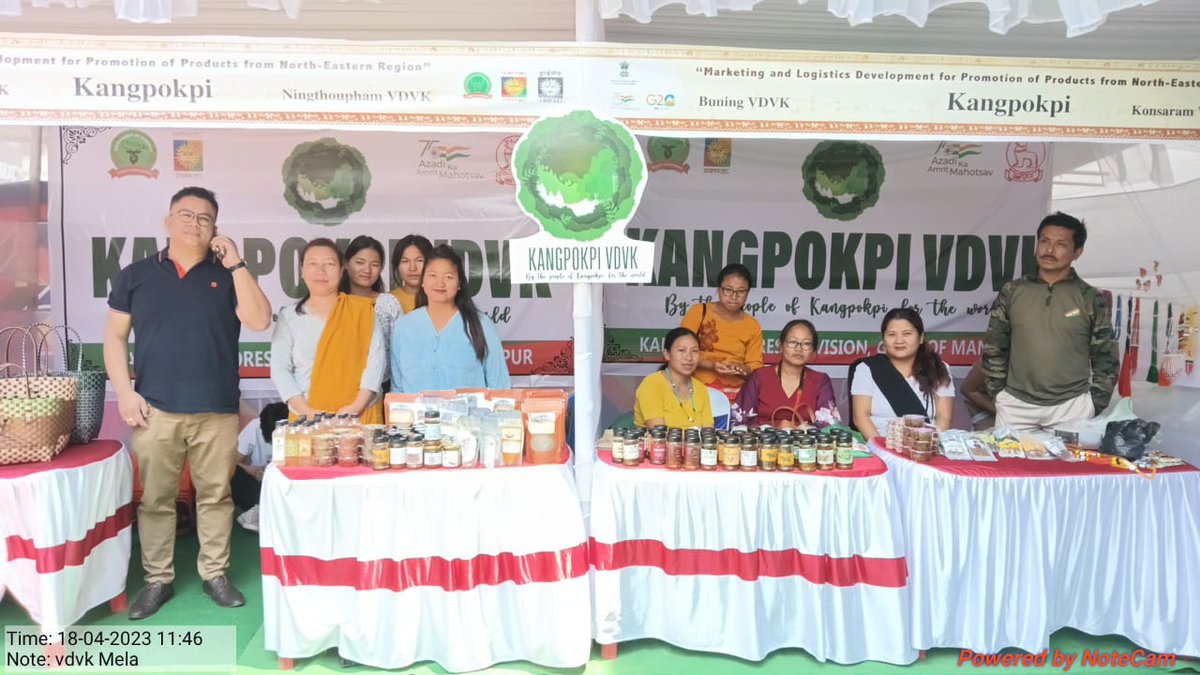 kpiforest's tweet photo. Honourable Union Minister for Tribal affairs Shri Arjun Munda , Honourable CM Shri N. Biren Singh Honourable Forest Minister Shri Th Biswajit Singh visits Kangpokpi VDVK Stall .@MundaArjun @NBirenSingh @BiswajitThongam https://t.co/WF32gNz0MX