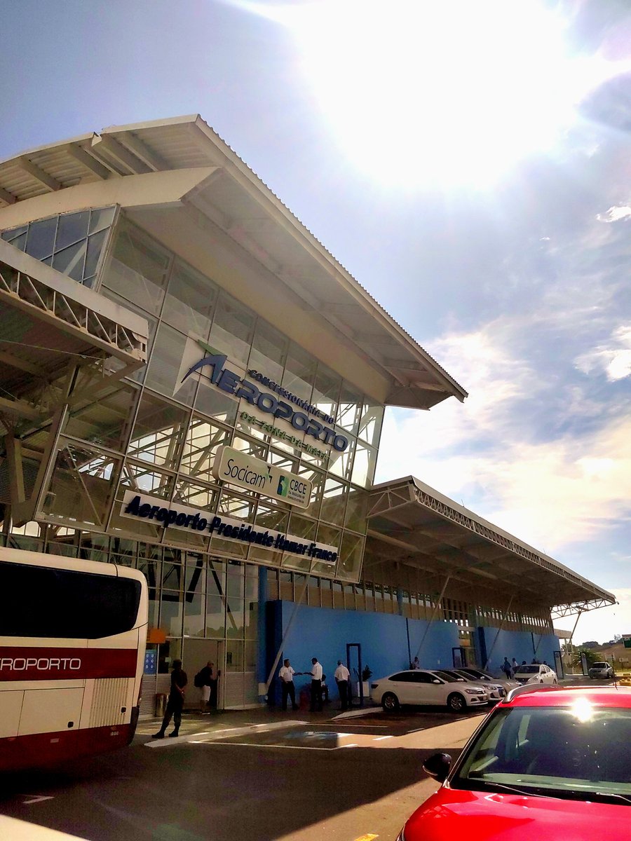 mcelio32's tweet photo. Um ilha que pode ser paradisíaca 🛫 https://t.co/qegfJcUTJ7