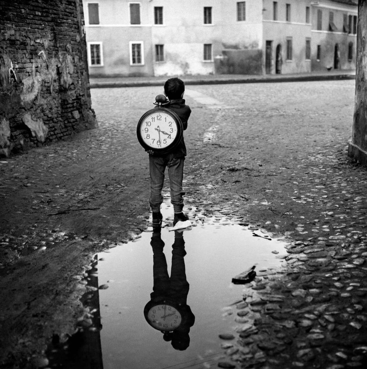 Manolonchelo's tweet photo. It is said that time changes things but in reality it is one who has to change them https://t.co/hQI6qq2ipa