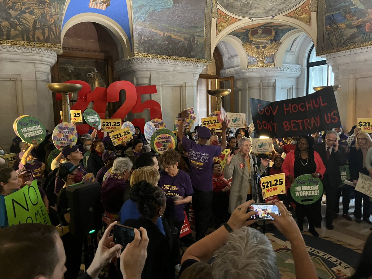 “We’re in the War Room at the State Capitol—and those of us in this room have been at war with poverty our whole lives. We need a living wage. We need $21.25 per hour and not a penny less.” — @jessicaramos #RaiseTheWage