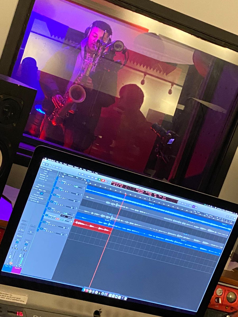 Calling all Lambeth families....

Does your child love making music❓
Can they make the music they want to make❓
What music provision would best suit their needs/interests❓  

Complete our super quick survey &amp; let us know what we should be providing.  

tinyurl.com/yc5yutmn