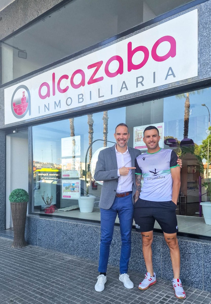 rakkelrg's tweet photo. Hoy nos ha visitado Rubén Tanco a pocos días de la celebración del  II TROFEO CIUDAD DE BADAJOZ que lleva su nombre ( 22 de abril : salida 11 horas )desde la Piscina de San Roque

#inmobiliariaalcazaba #somosmasqueunainmobiliaria
#valoresdeldeporte #Badajoz https://t.co/h0QmoKcibu