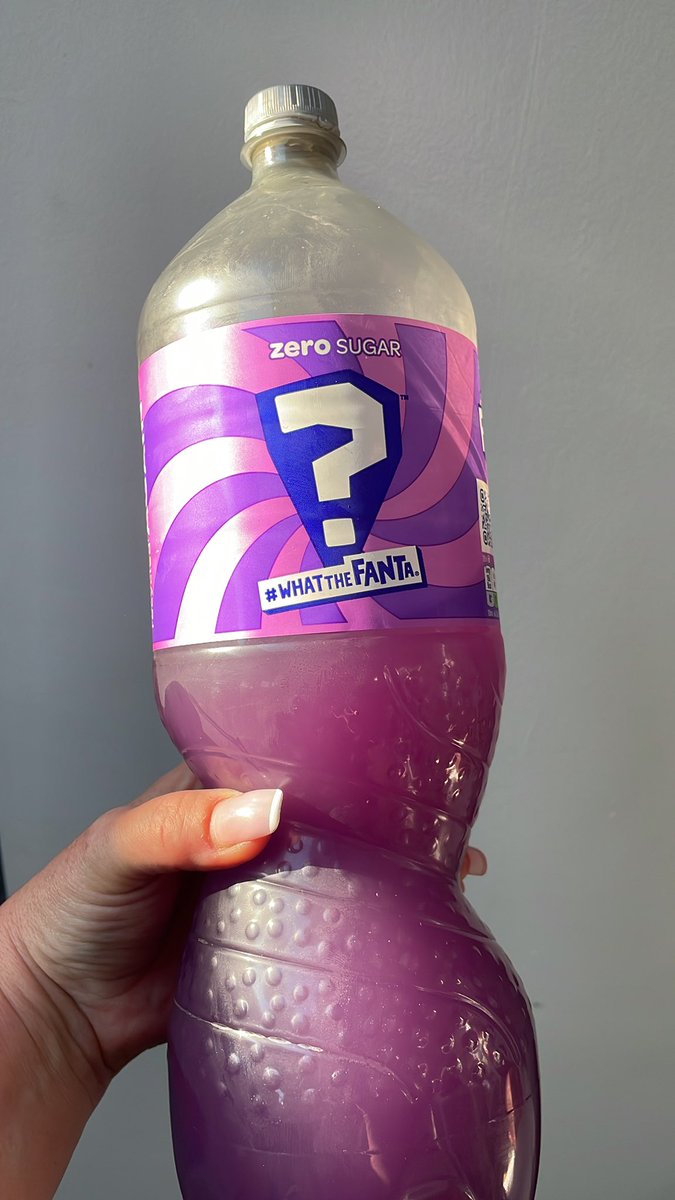 nriezzo's tweet photo. #WhatTheFanta it’s fruit roll ups 🥂 https://t.co/GGmleCndf9