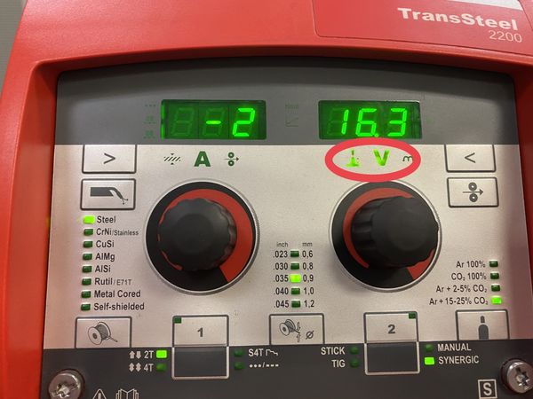 RobainaInd's tweet photo. Did you know? 📷
You can see the arc length correction value on the TransSteel Pulse while you change the voltage.  📷
Find it on the second menu as Arc Length Change (ALC). 📷
#TransSteelPulse
#MIG
#froniuswelding
#weld
#weldeveryday
#weldinglife
#weldlife
#welding 
#tig https://t.co/cSMi5uHFeS