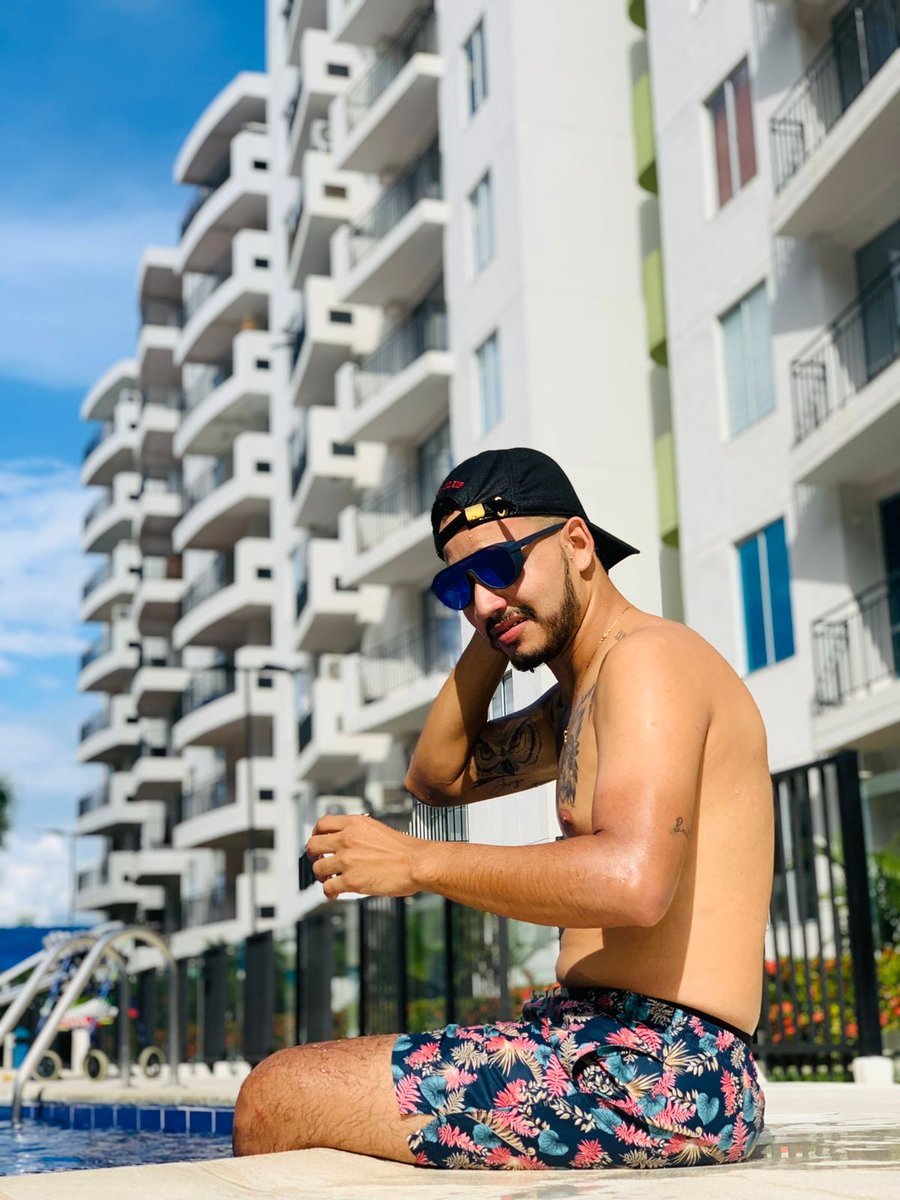 juansbas31's tweet photo. Parchao 😎☀️ https://t.co/n53Xv1tAvm