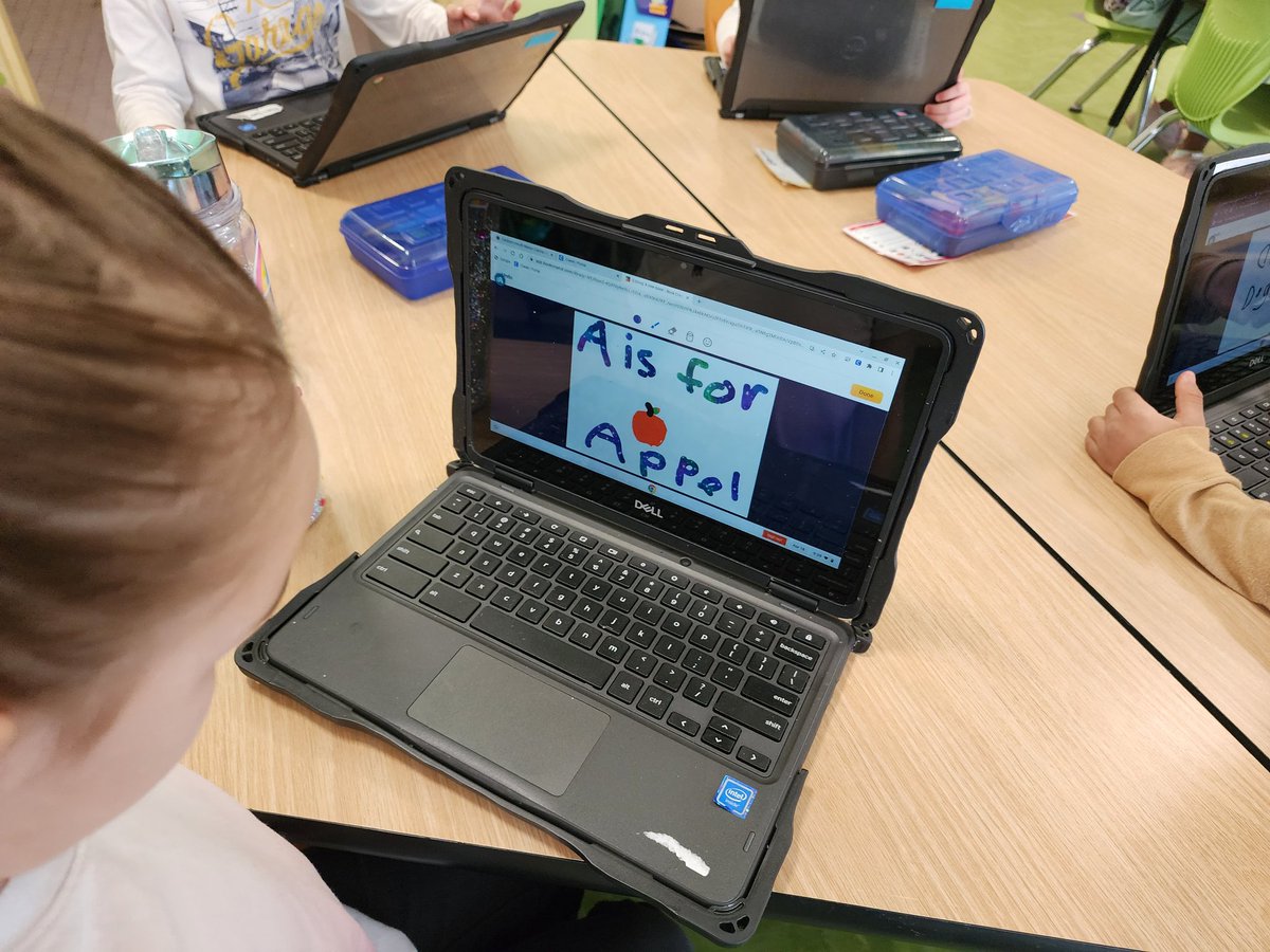 merkramer18's tweet photo. Kindergarten ss at Tuttle Avenue @esm_csd were introduced to @BookCreatorApp and did a fabulous job creating their very own book.
@cpolney
@JeanJzam28
@DrJChristie9
#sharktech https://t.co/LYlyrmYC8x