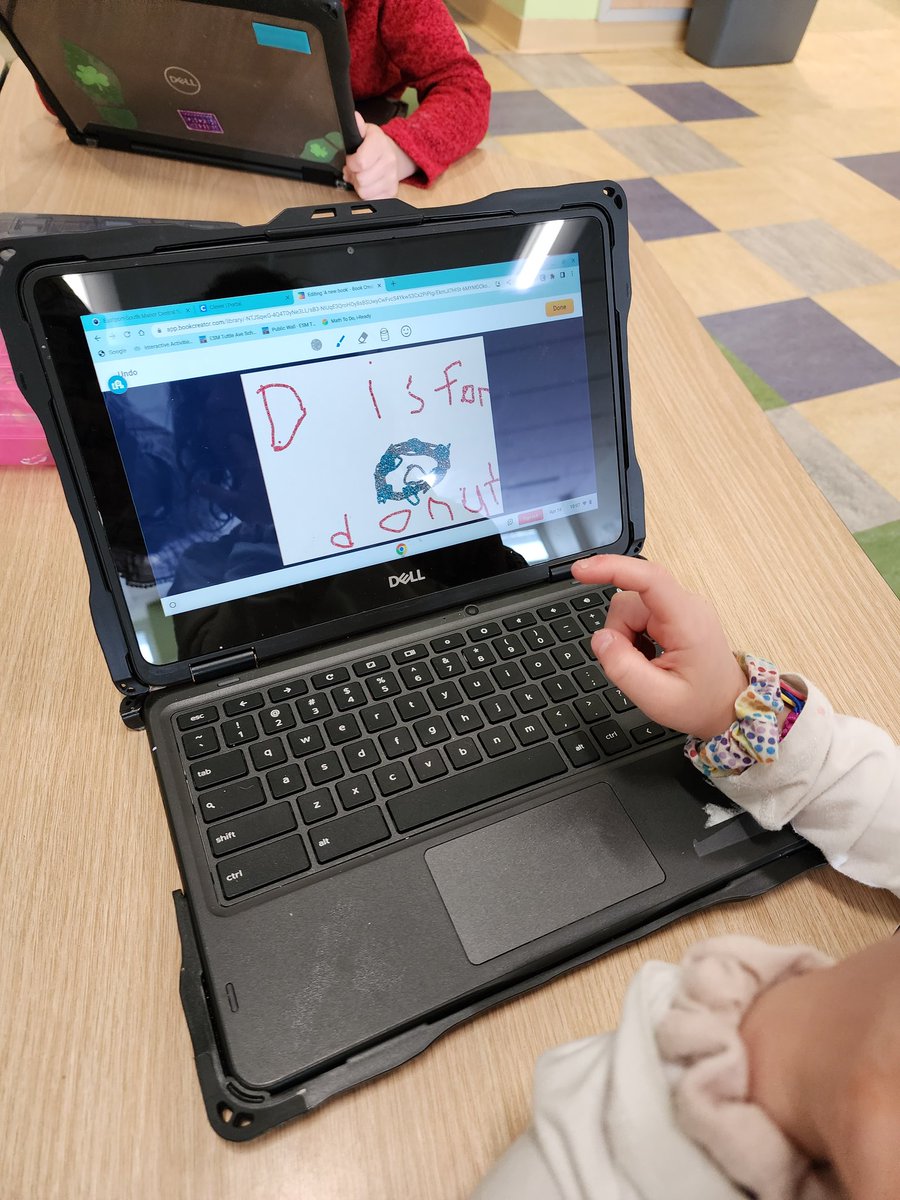 merkramer18's tweet photo. Kindergarten ss at Tuttle Avenue @esm_csd were introduced to @BookCreatorApp and did a fabulous job creating their very own book.
@cpolney
@JeanJzam28
@DrJChristie9
#sharktech https://t.co/LYlyrmYC8x
