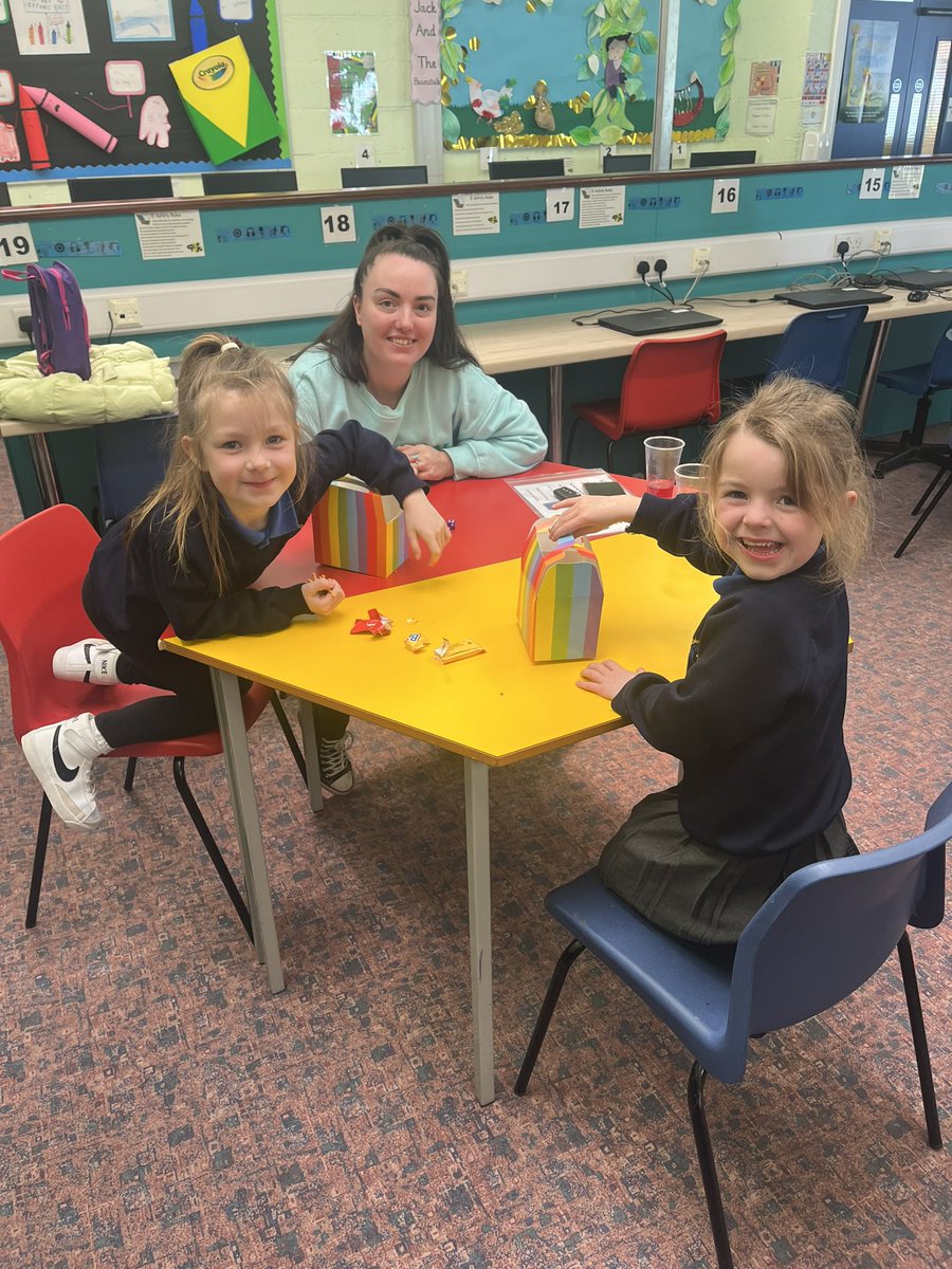 StTheresesPS1's tweet photo. Our Families Connect focus this week was Numeracy and counting. The children loved sorting their ‘Nice Things’ and developing their counting skills. Well done everyone 👏🤩@SCUKNI https://t.co/KIx02Y9nZr