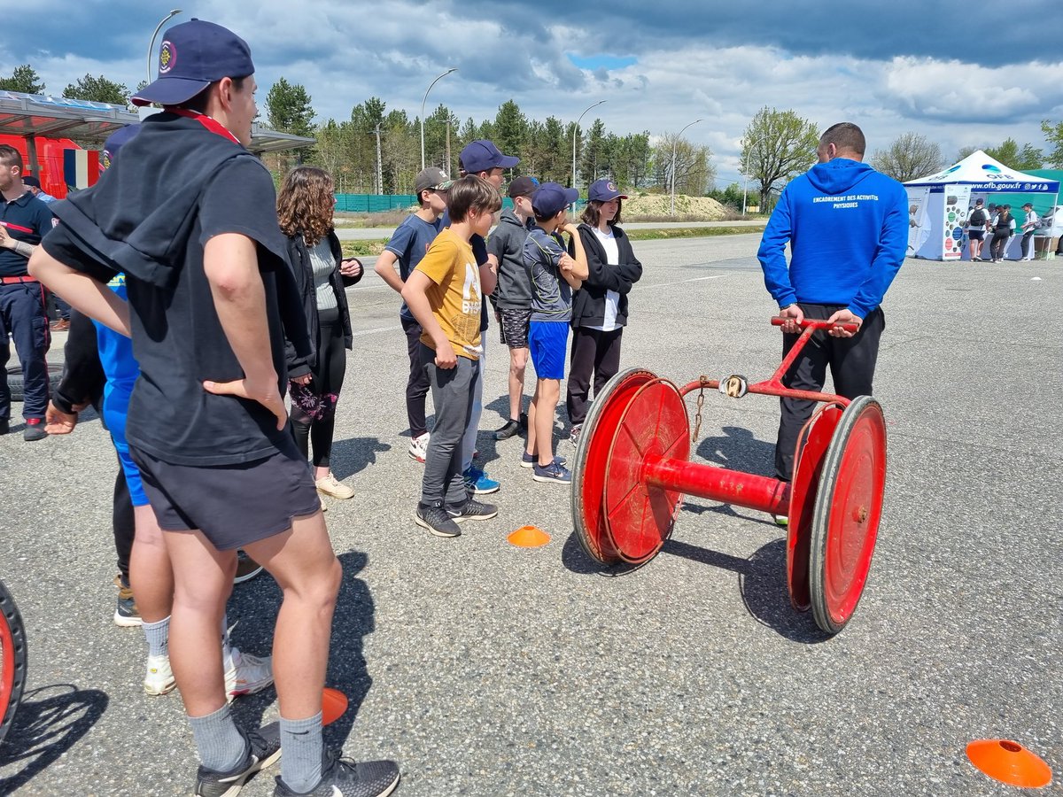 Collège Pierre Bayrou tweet media
