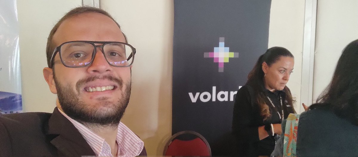 RobertoVisen's tweet image. @VolarisSAM excelente aerolínea #viajavolaris