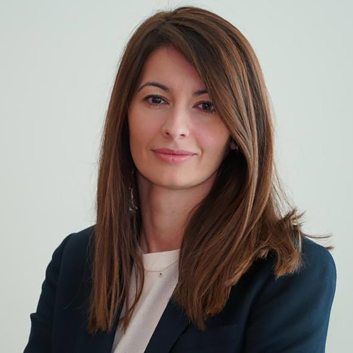 OfficialASRoma's tweet photo. 🤝 L’#ASRoma è lieta di annunciare che Lina Souloukou è stata nominata nuova Chief Executive Officer &amp; General Manager del Club

Leggi di più https://t.co/7jh4uiw78o https://t.co/4VQhuMmPNS