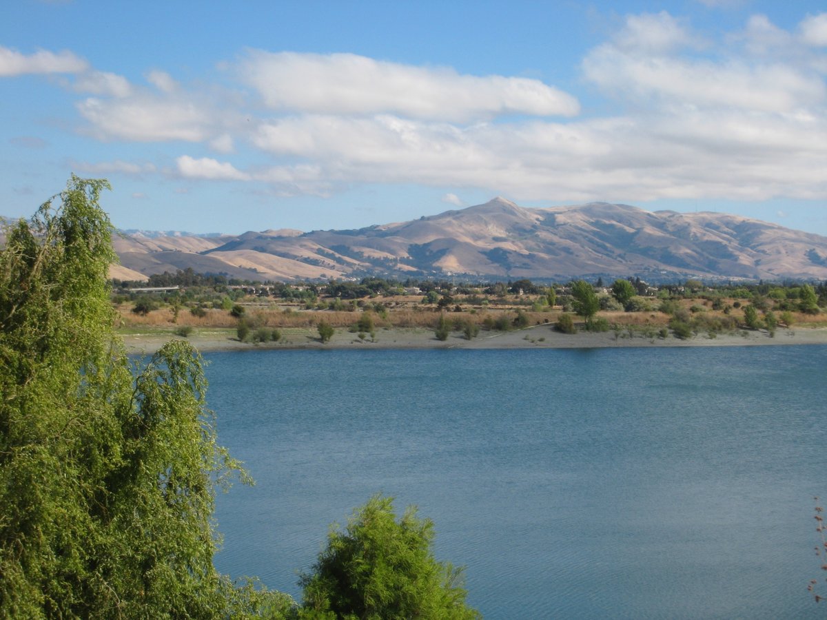 MorningBrew's tweet photo. The happiest cities in America (@wallethub):

1. Fremont, CA
2. San Jose, CA
3. Madison, WI
4. Overland Park, KS
5. San Francisco, CA
6. Irvine, CA
7. Columbia, MD
8. Sioux Falls, SD
9. South Burlington, VT
10. Burlington, VT https://t.co/Jwpx9Icn7a