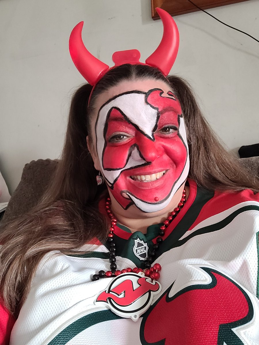 TaraWithThee's tweet photo. @StanleyCup Me! https://t.co/bAoJY3XKkw