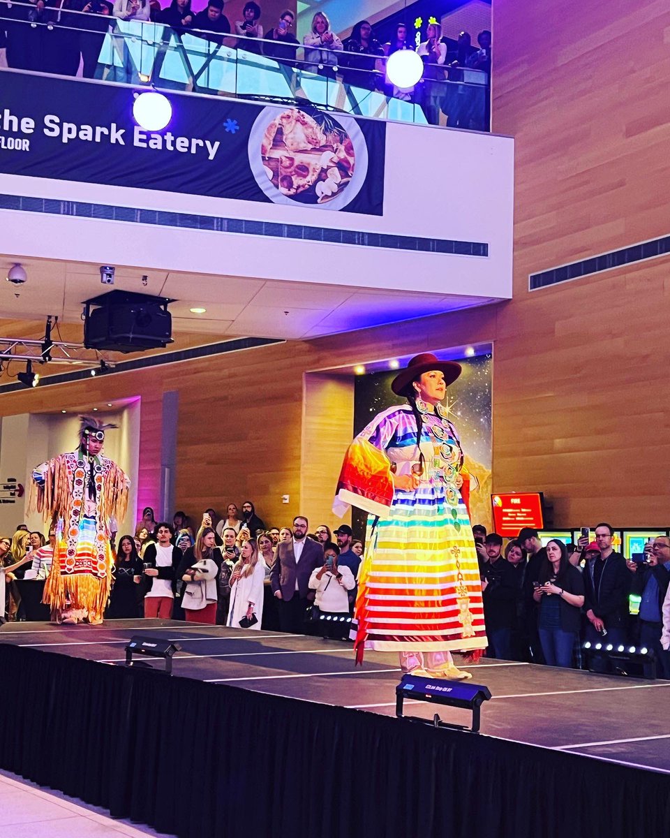 Jaw-dropping <a href="/Indi_City/">Angel</a> designs, co-founded by indigiqueer creators Angel and Alex, walked the #sparkafterdark @makefashionca runway for #fashiontech.

They are also the first global #Indigenous #designers to incorporate wearable #technology into #traditional regalia. 😍