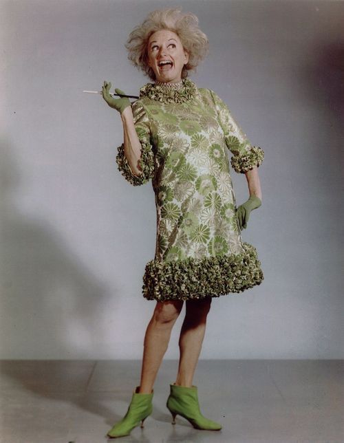 Monica_FdB's tweet photo. 🟩 El verde es mi color #iLoveironia

Phyllis Diller | 1⃣9⃣6⃣7⃣

#cuchipandi #juegosreunidos #avivirdelcuento #tartufos #siemprelasmismas #coledistopico #HabelasHainas #ladooscuro https://t.co/KsNQM6lgJu