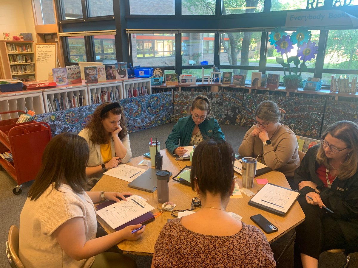 IAEMCPS's tweet photo. Great PD at Sequoyah Elementary! Enjoyed co-presenting with Norka Padilla, Instructional Specialist!  #Proficiency Standards #Student Discourse Moves #Understanding Newcomers! https://t.co/mHgSEJSmIP