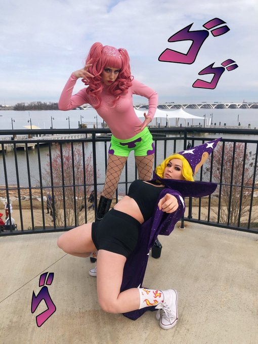 you mean my stand? https://t.co/45BNWYqt05