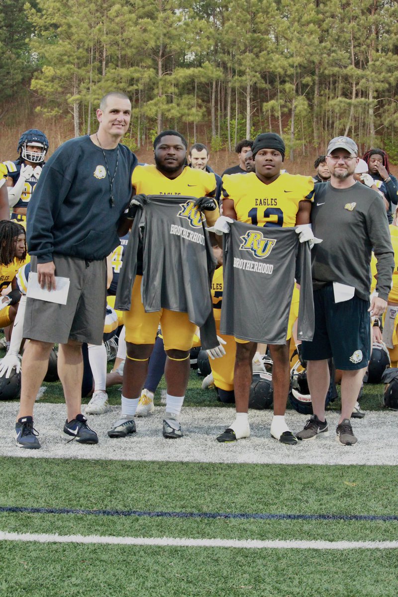 ReinhardtFB's tweet photo. 2023 spring awards for offensive and defensive MVPs, most improved and OL/DL MVPs! https://t.co/ZXM4gyVXXg