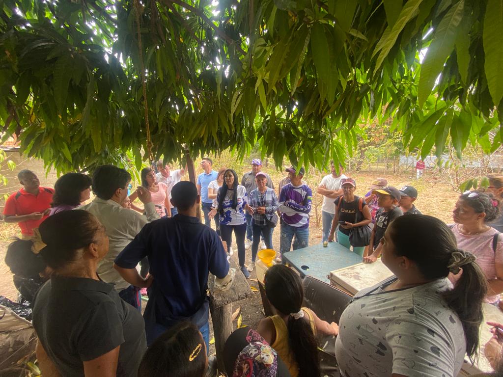 #18Abril | Caminando y escuchando a nuestro pueblo Rosciano, hoy recorriendo la Comunidad California II. Y con buenas noticias.  #TrabajandoMásQueHablando