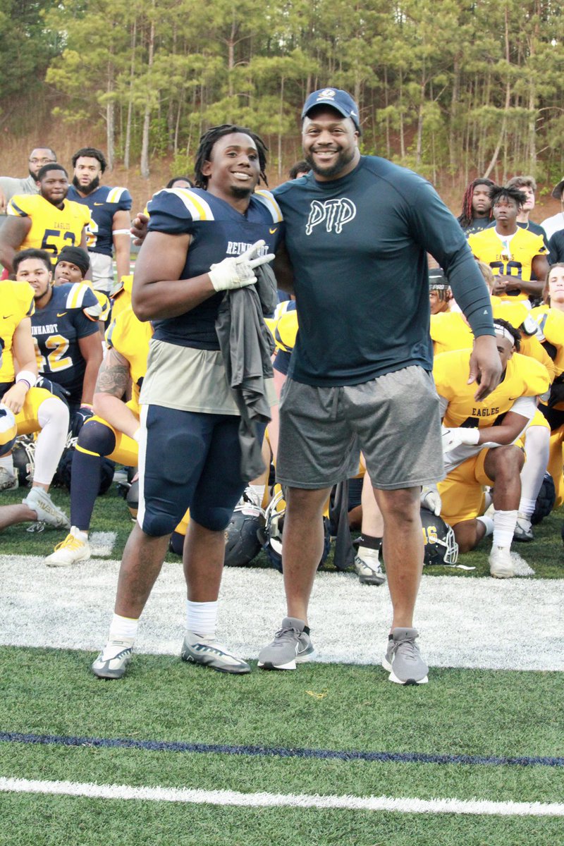 ReinhardtFB's tweet photo. 2023 spring awards for offensive and defensive MVPs, most improved and OL/DL MVPs! https://t.co/uBQGPaao00