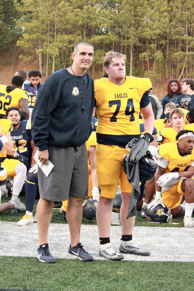 ReinhardtFB's tweet photo. 2023 spring awards for offensive and defensive MVPs, most improved and OL/DL MVPs! https://t.co/uBQGPaao00