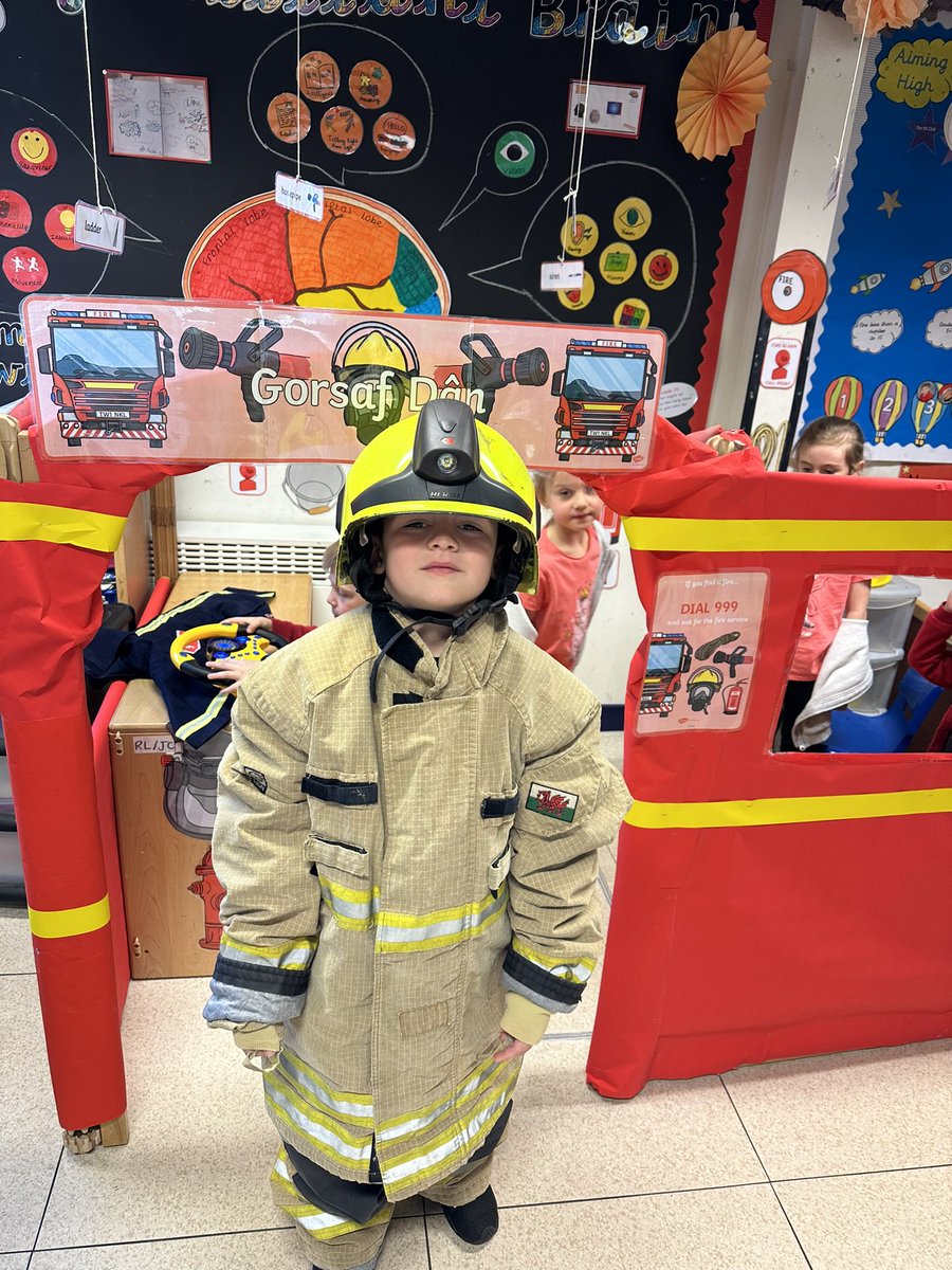 Year1PDCS's tweet photo. Yr1 are loving our new role play areas for our new topic on emergencies and learning from disasters. They used Jamboard today to design independent cwests that they’d like for the term too! #PupilVoice #PupilInfluence #IndependentLearning @SchoolsPembs https://t.co/5F2zPHFs2c