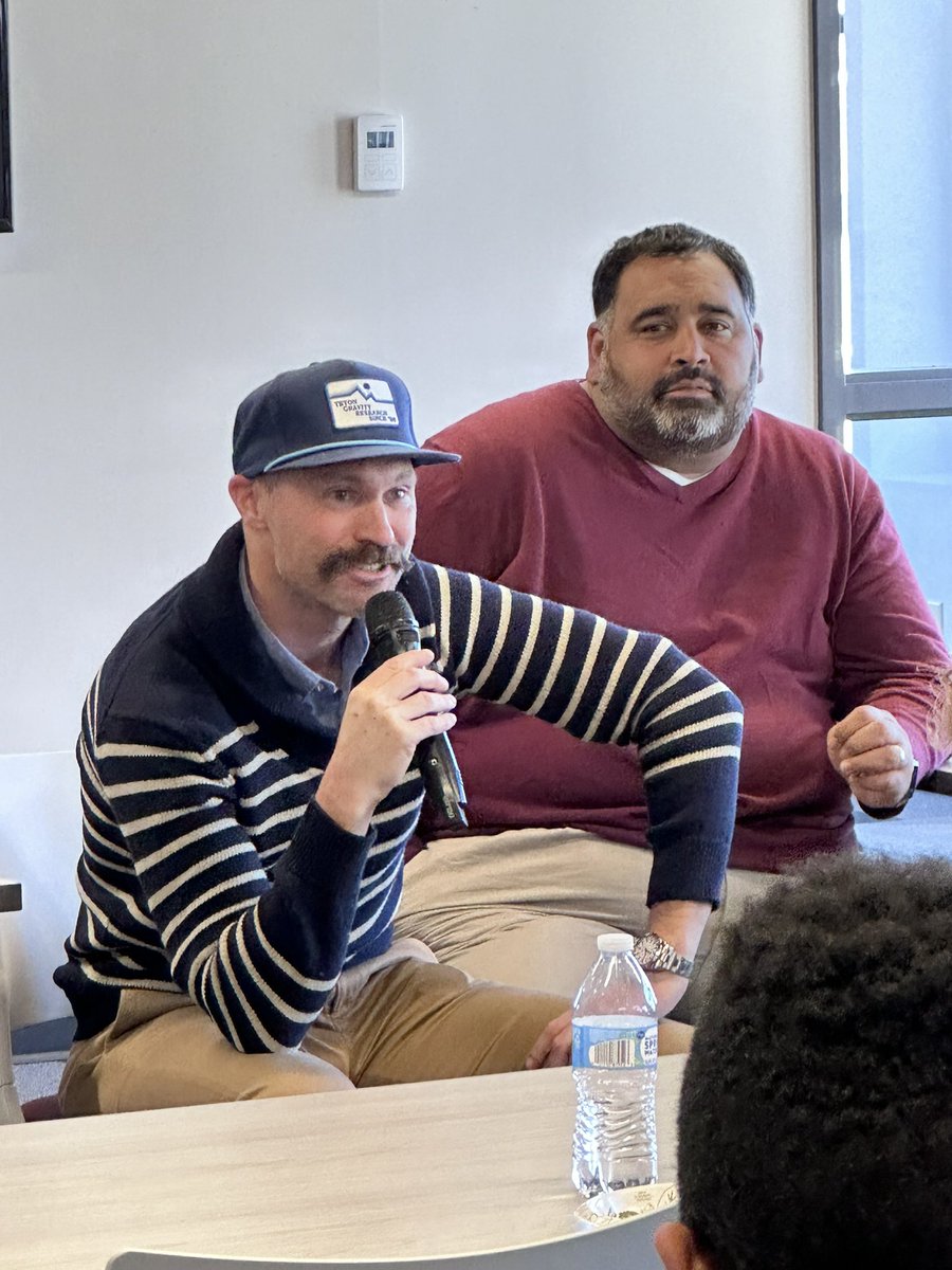 SLJMXI's tweet photo. Another exceptional opportunity for Wabash College CIBE participants! How often does a college student get to spend quality time with venture capital professionals? Thank you, Josh Kline '99 and Aman Brar '99! @WabashCIBE @WabashCollege @amandbrar https://t.co/lrNN2C4AlJ