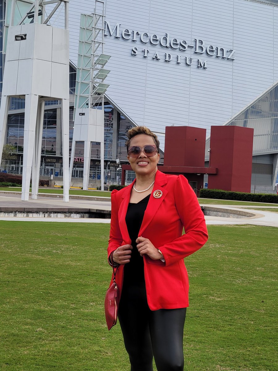 10Scollins's tweet photo. Thank you @BlackSportsBiz Founders @GregoryGibsonJr & @kdemoff 4 an invite. A GREAT event & opportunities for #Connections #networksuccess #athletic business, πππΌ from powerful #WomenSupportingWomen in Professional Sports & other panelists. ππΌπͺπ½ @leaders_black @GCWHSS @VIAAA95 https://t.co/26QSAiD7zg