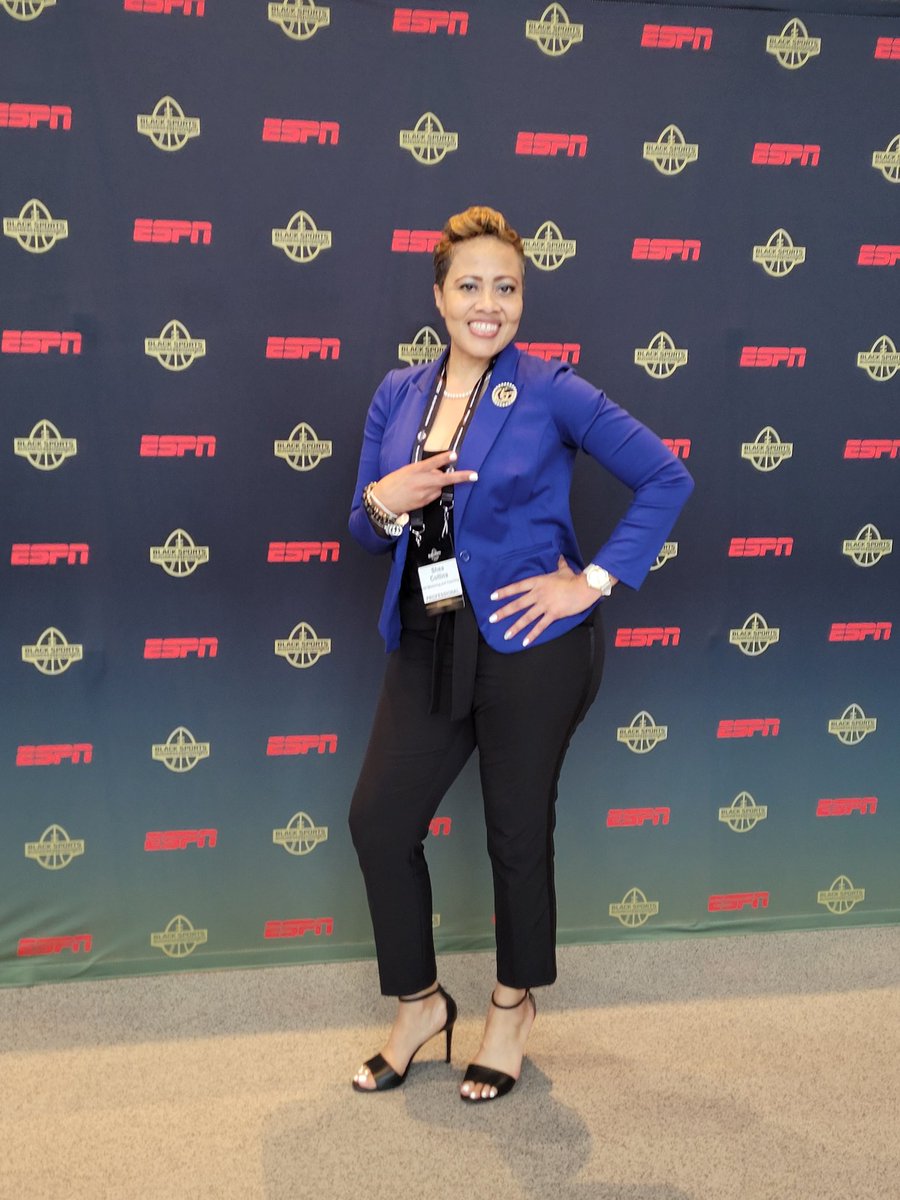 10Scollins's tweet photo. Thank you @BlackSportsBiz Founders @GregoryGibsonJr & @kdemoff 4 an invite. A GREAT event & opportunities for #Connections #networksuccess #athletic business, πππΌ from powerful #WomenSupportingWomen in Professional Sports & other panelists. ππΌπͺπ½ @leaders_black @GCWHSS @VIAAA95 https://t.co/26QSAiD7zg