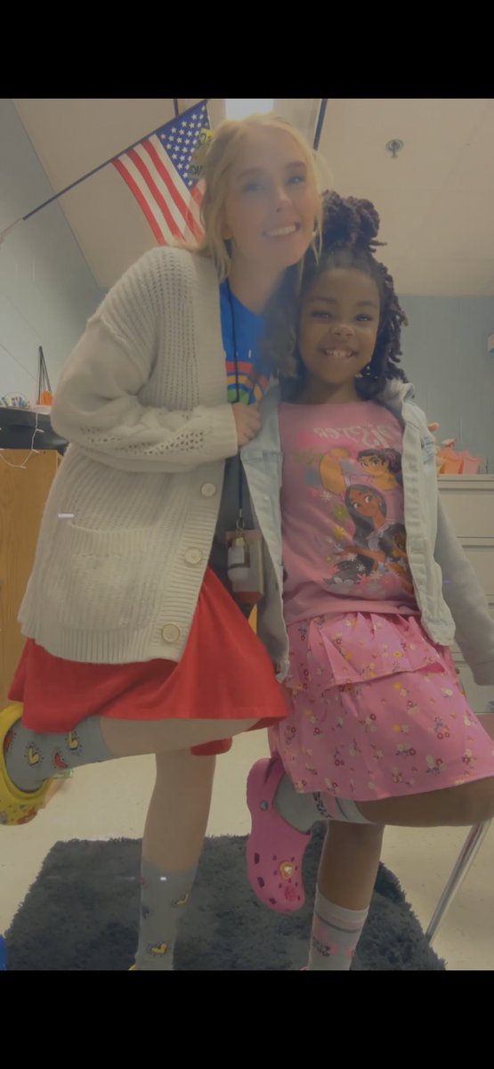 baileybmoran's tweet photo. It’s Autism Awareness week at CCES💙❤️💛💚💜 Today we are wearing our Wacky socks to support our friends 🥰 #weareCuCPS #ccesdukes https://t.co/yeEogM2Jrq