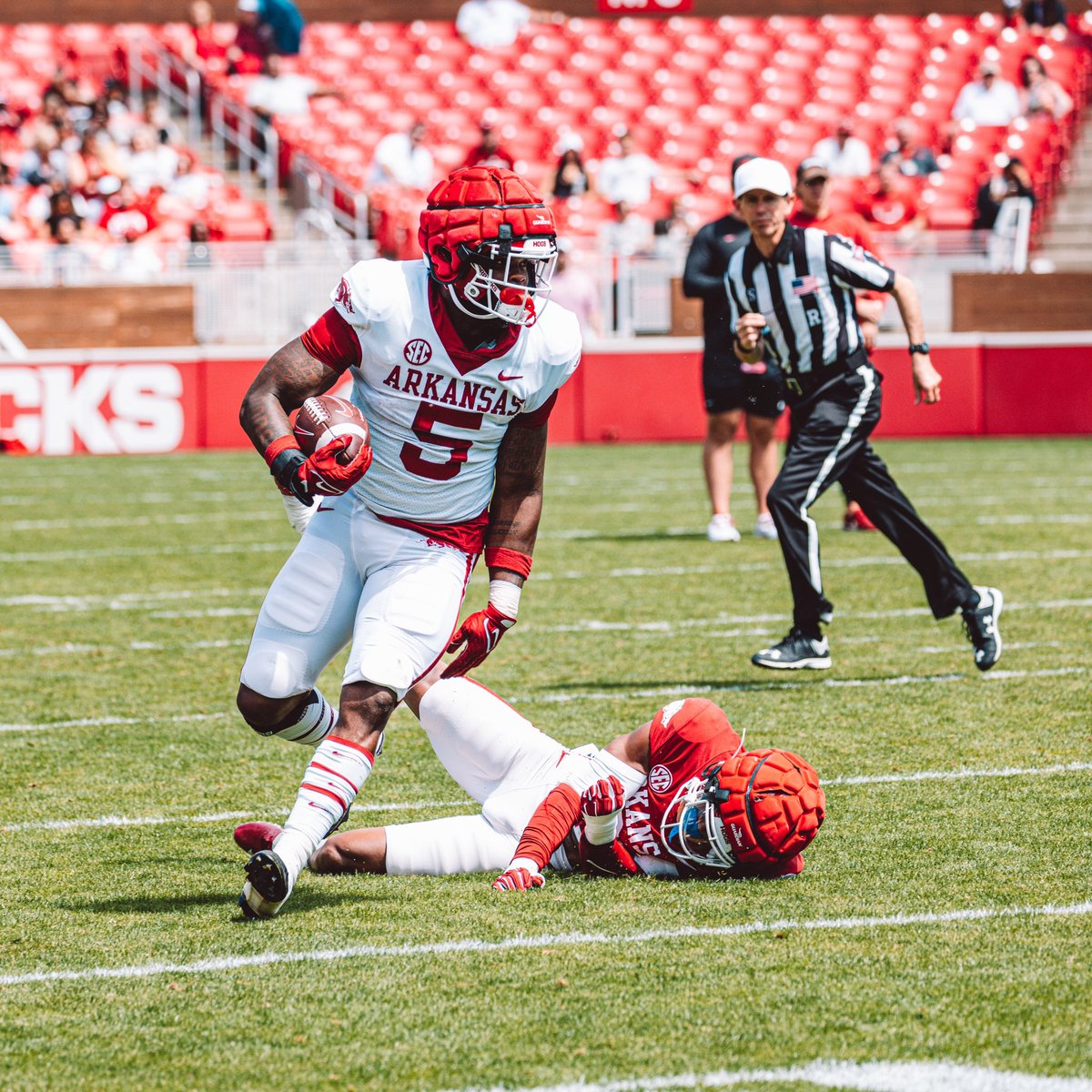 Arkansas Razorback Football on Twitter "Grown man raheim_sanders 💪"