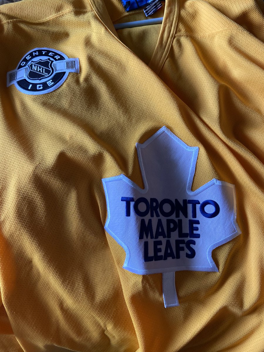 BeingLeafs's tweet photo. #NHLPlayoffs dress code for game one! #GoLeafsGo @MapleLeafs #leafsnation #LeafsForever https://t.co/1IWNBQKrPL