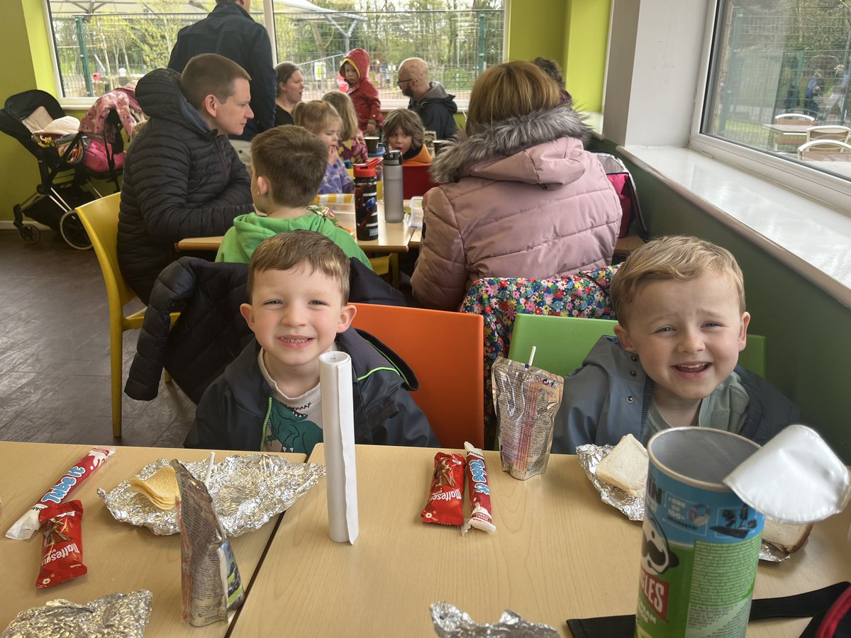Nadine0786's tweet photo. @PCPSwans Woody had a restful break ending with a trip to Blackpool zoo with his family he loved every minute 🥰 https://t.co/9Od09hN00D