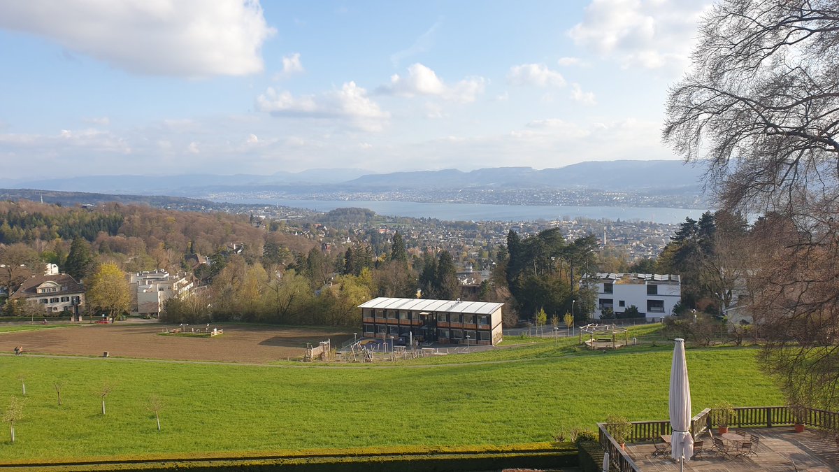 YZerguini's tweet photo. #Zuerich #Schweiz @FIFAMedical
Journée de boulot intense au siège, puis attente du F'tour de 20h20 avec vue splendide sur le lac
Djenna ou fiha khfafdji... https://t.co/hpGeCYUn1Y