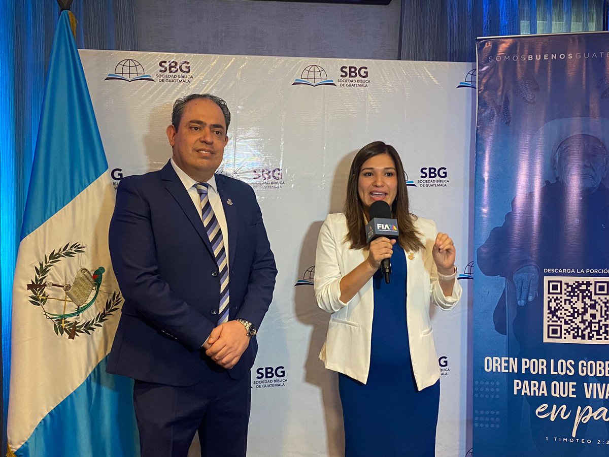 AztecaNoticiaGT's tweet photo. La Sociedad Bíblica de Guatemala lanzó su campaña cívica de voto responsable para Elecciones Generales 2023 "Un Gobierno como Dios manda.
Vía: @ArlettG_ https://t.co/peY40fA8fc
