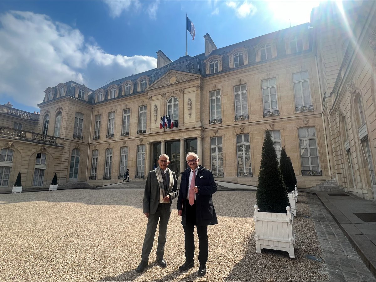 .<a href="/JLouisGARCIA/">GARCIA Jean-Louis</a>, président APAJH et Philippe Venck, administrateur fédéral, ont été reçus ce jour par Katia Julienne, Conseillère Santé, Handicap, Personnes âgées du Président de la République pour échanger sur les dispositifs APAJH pour les personnes en situation de #handicap