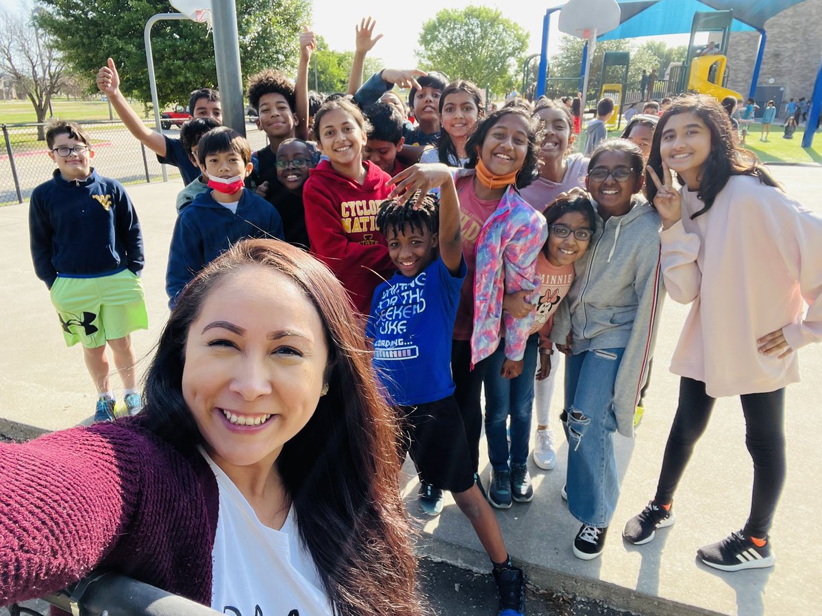 Victoria Gomez tweet media