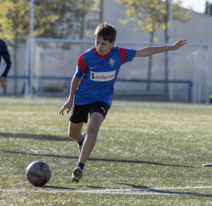 TacTacATF's tweet photo. Entrenamientos basados en realidades de partido. Impulsa tus cualidades físcias y técnicas @TacTacATF 

No dudes en contactarnos. #academiadefutbol #futbol #aprendizaje https://t.co/abVtYGJKb3