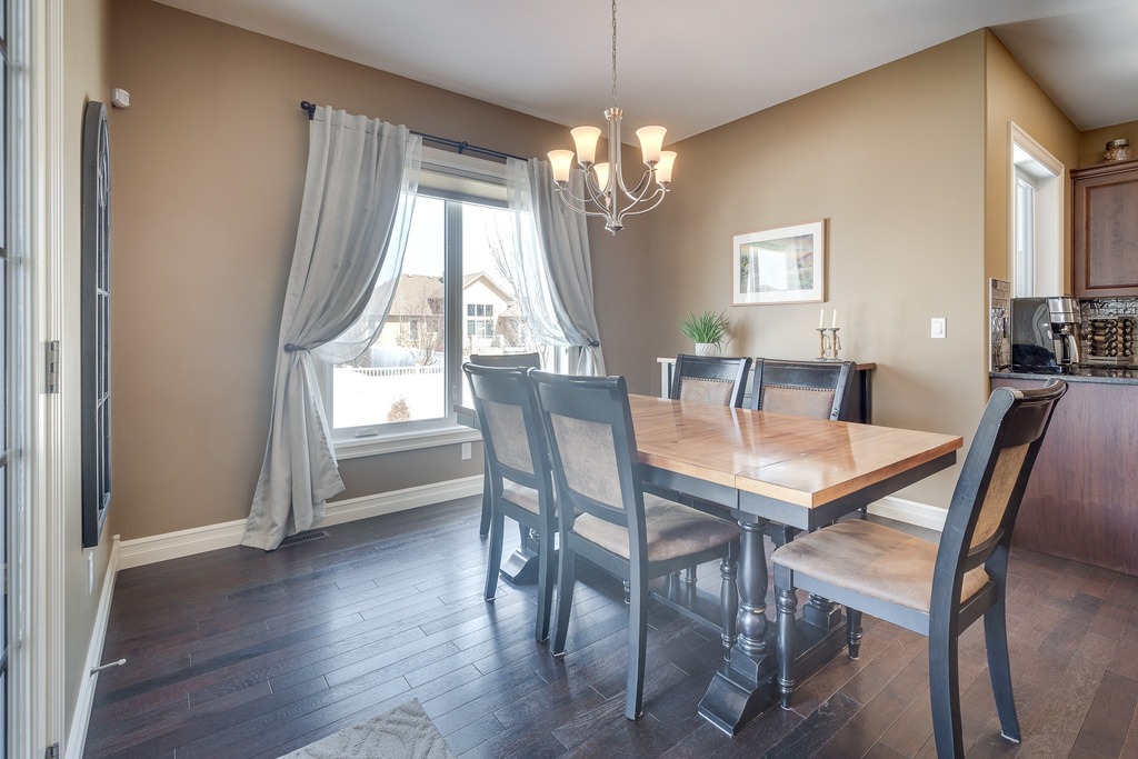 paulhoward86's tweet photo. 24 Welsh Close, Red Deer, AB

This beautiful 2 story has 2,000 Sqft of living space nestled in a quite cul-de-sac in upscale Westlake subdivision close to Heritage Ranch and the river valley trails. This home comes with so many extras....

For more, cont… https://t.co/OimFiBPF8K https://t.co/tCbizSZQvN