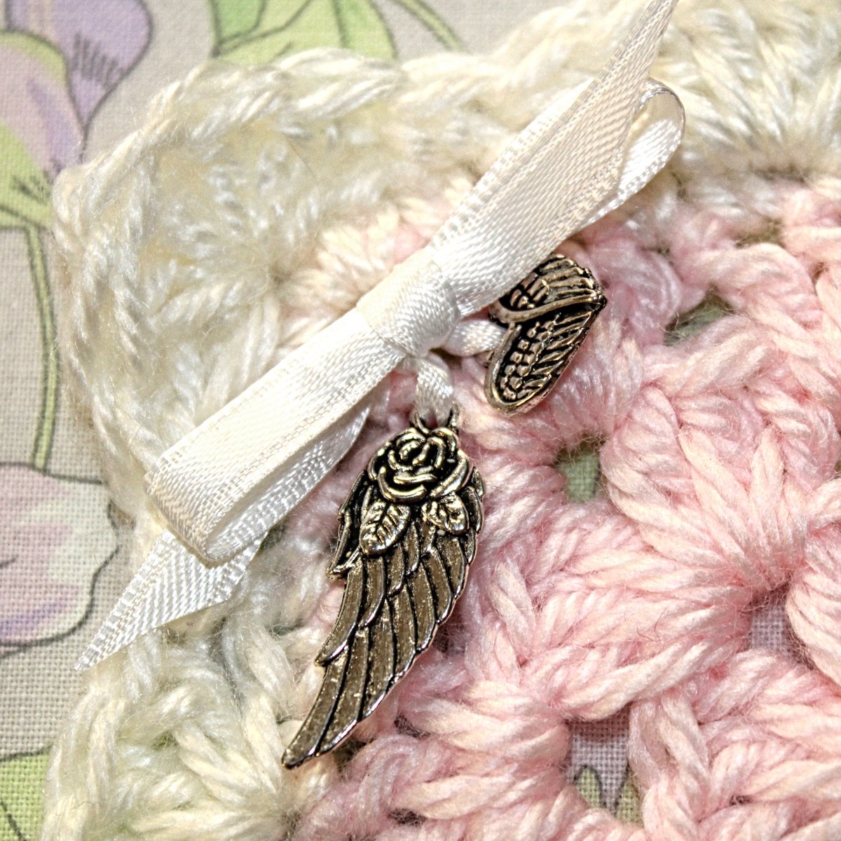 eeecrafter's tweet image. Baby Loss Gift, Miscarriage Gift, Loss Of Child, Miscarriage Keepsake, Stillborn Gift @ etsy.com/listing/135875…  Keep your childs memory in your heart and in your mind.  Tuck into a dresser drawer or add to a memory box for remembrance. #miscarriage #stillborngift #lossofchild