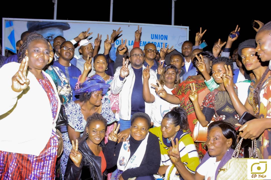shabani_lukoo's tweet photo. #Kolwezi : En perspective des scrutins de décembre 2023, j'ai présidé une grande séance de travail avec représentants #UDPS de Kolwezi et des 5 territoires de la province du #Lualaba https://t.co/0hM4Br5n7p